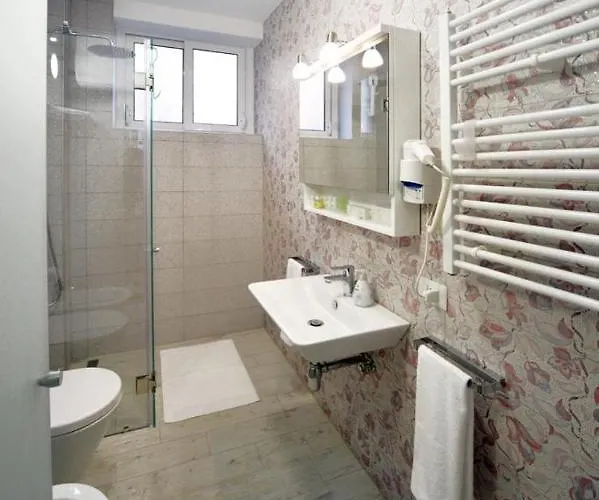 L Skanderbeg Square Hotel apartamentowy